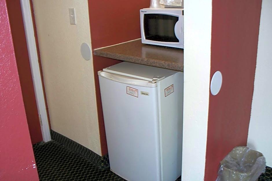 Budget Inn & Suites