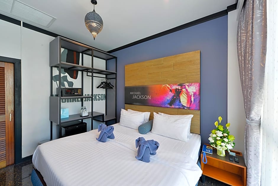 The River Scene Hotel
