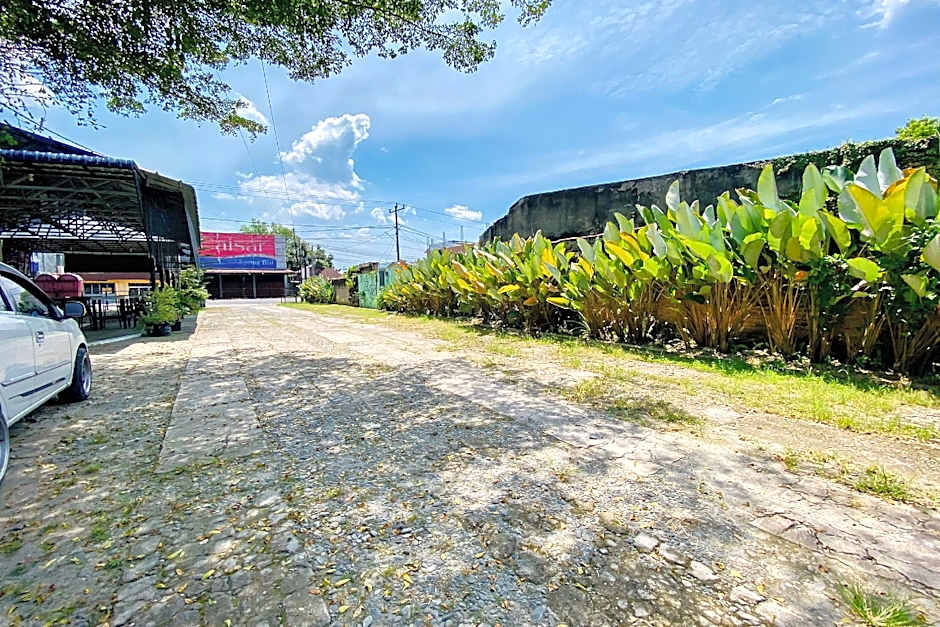 RedDoorz Syariah near RSU Sylvani Binjai