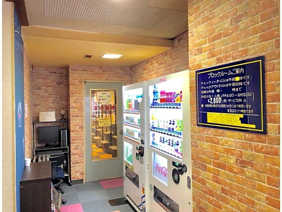 Capsule Hotel Block Room
