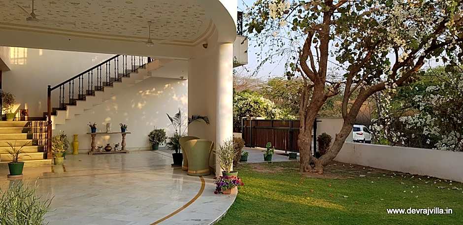 Devraj Villa - Luxury Pool Villa Udaipur