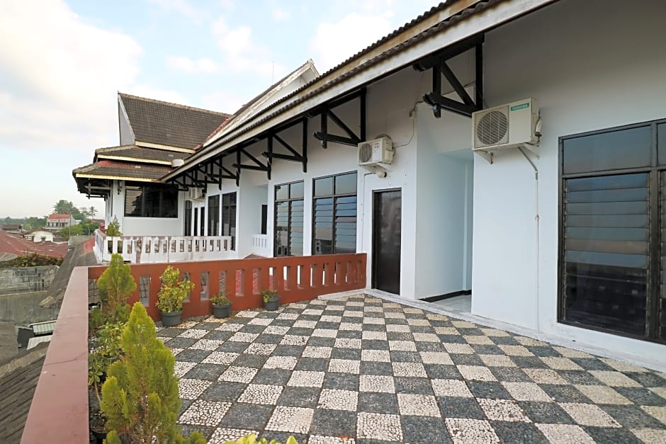 Hotel Wisata by ZUZU