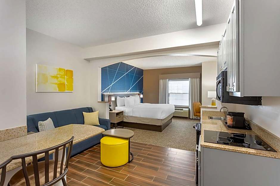 Comfort Suites East Brunswick - South River