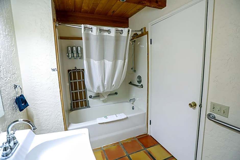 The Boulder Creek Lodge