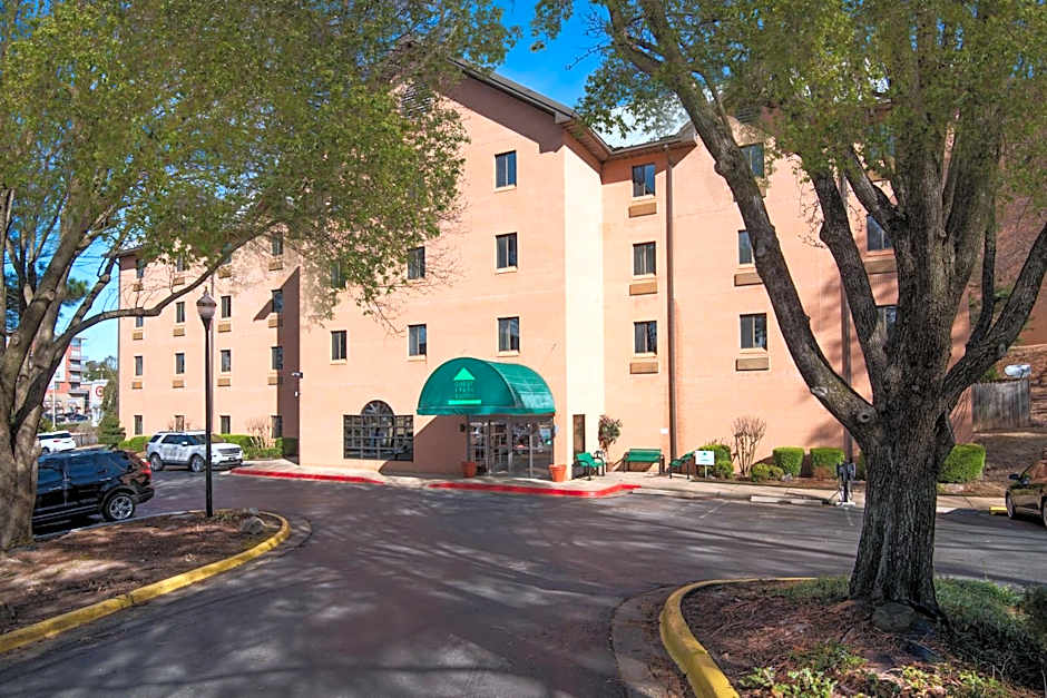 Photo 1 of 17 of Guest Inn & Suites - Midtown Medical Center