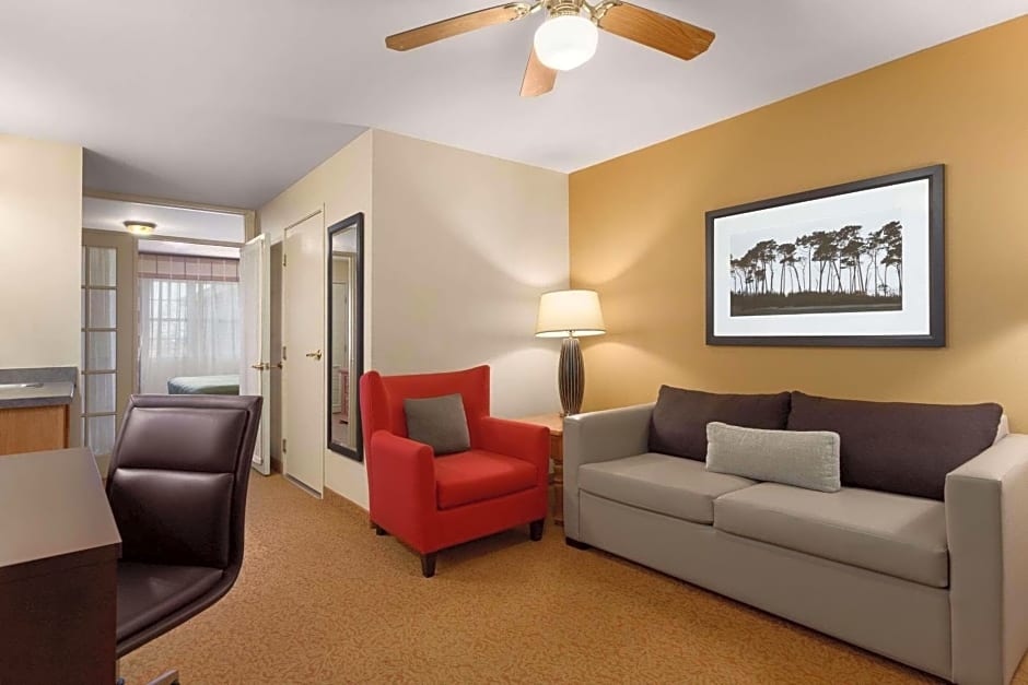 Country Inn & Suites by Radisson, Rochester South, MN