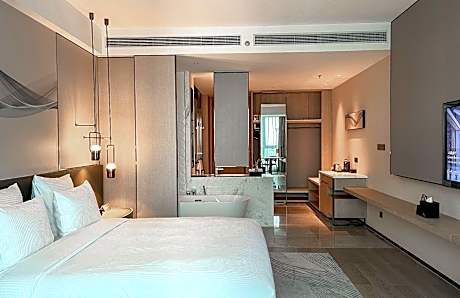 DELUXE ROOM, 1 King Size Bed, High Floor & City View