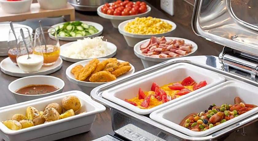 The Celecton Omiya Kaisoku Kitamoto Ekimae