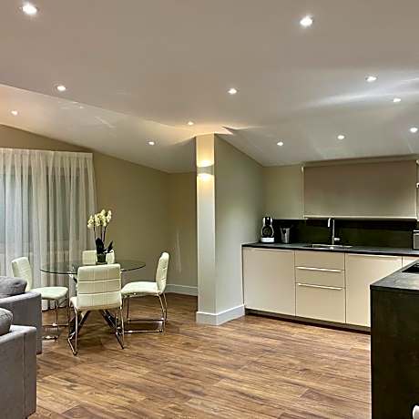 Superior Apartment with Bathtub