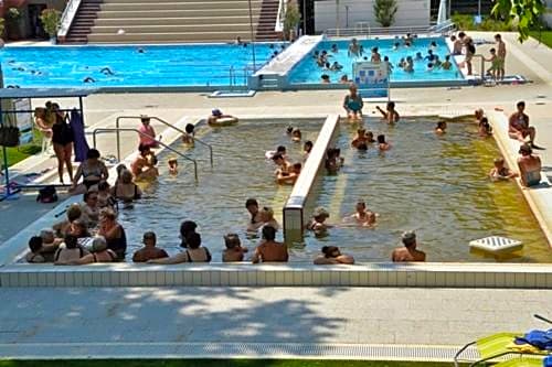 CVSE Clubház és Panzió