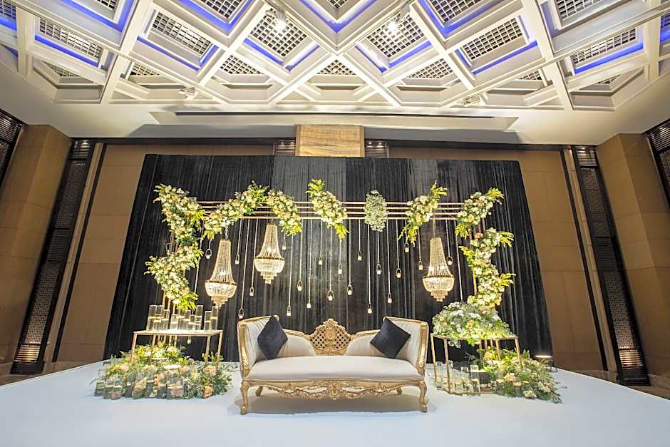 The Leela Ambience Convention Hotel Delhi