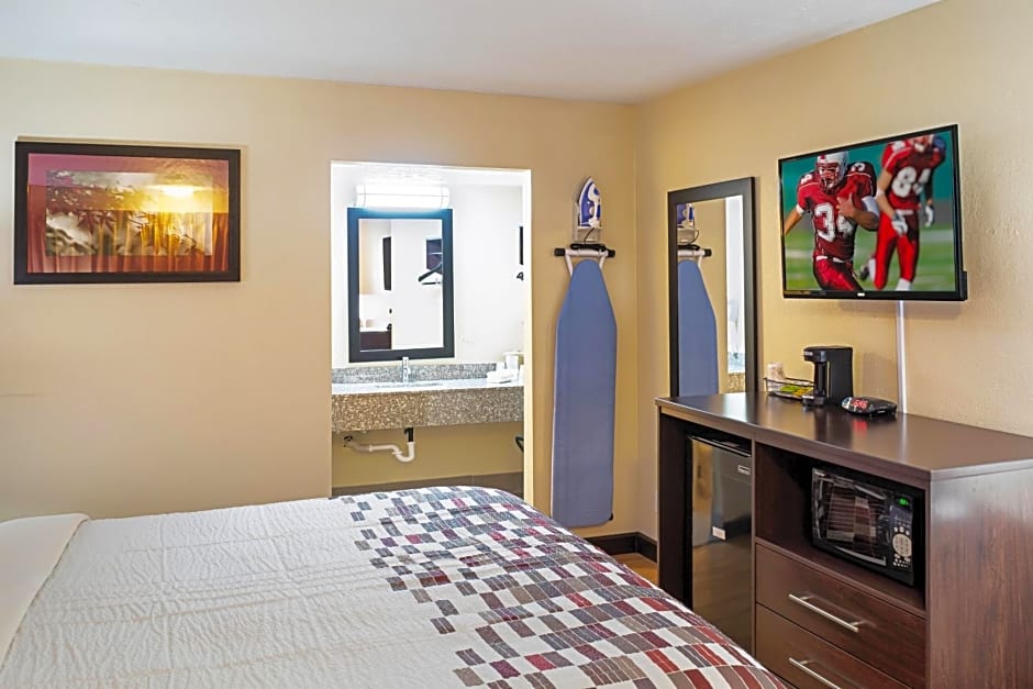 Red Roof Inn Indianapolis East