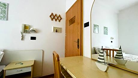 Large Double or Twin Room
