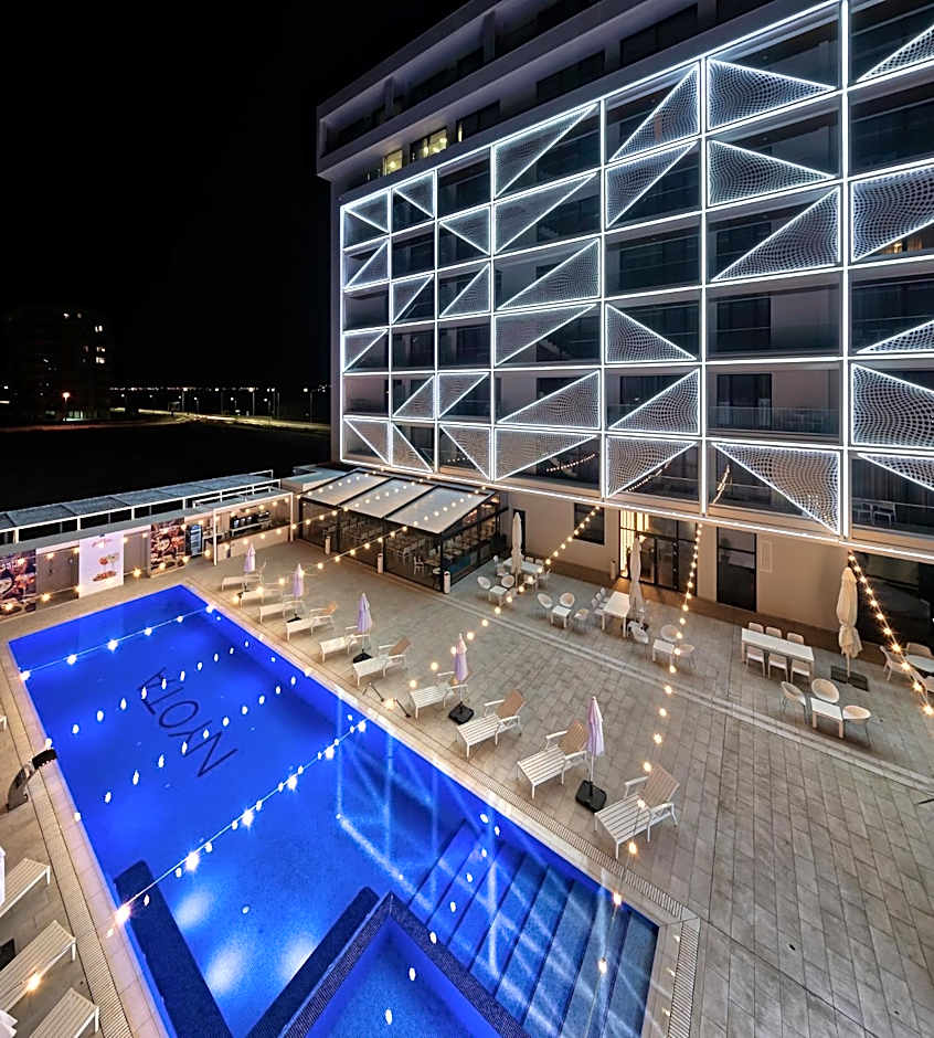 Nyota Hotel & Conference Center