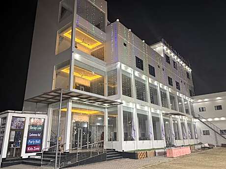 Varad International Hotel and Banquets