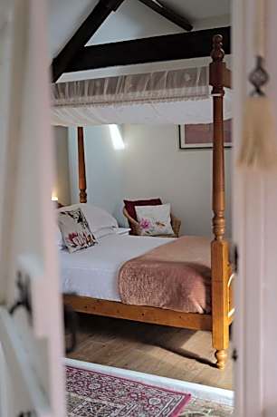 Double room-Deluxe-Ensuite-Room 5 with Four Poster