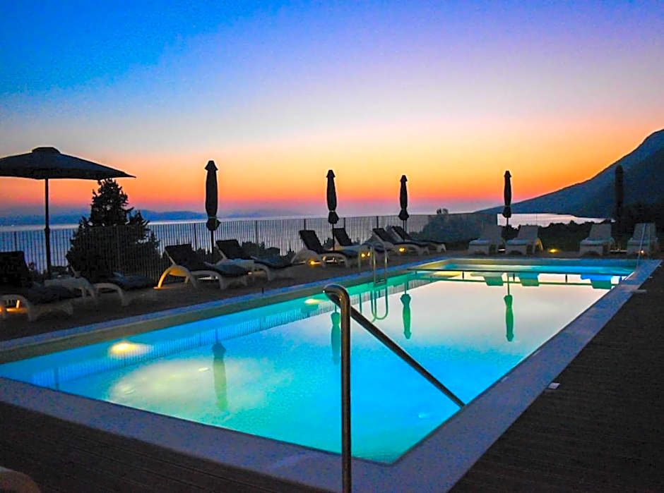 Pantheon Hotel & Suites