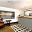 Independence Square 305, Remodeled, 3rd Floor Hotel Room in Aspen's Best Location