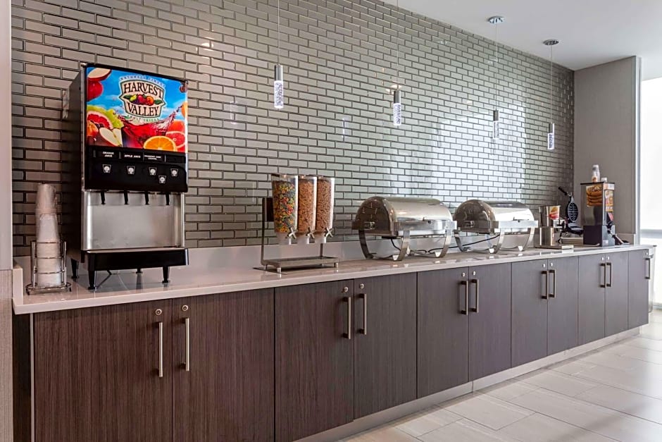 La Quinta Inn & Suites by Wyndham Shorewood