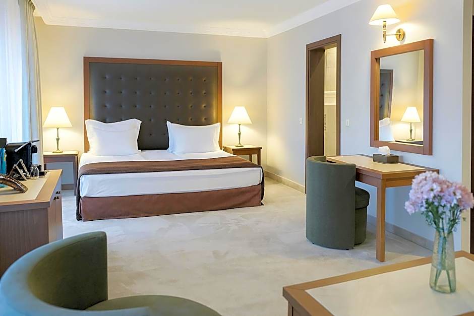 Maxi Park Hotel & Spa