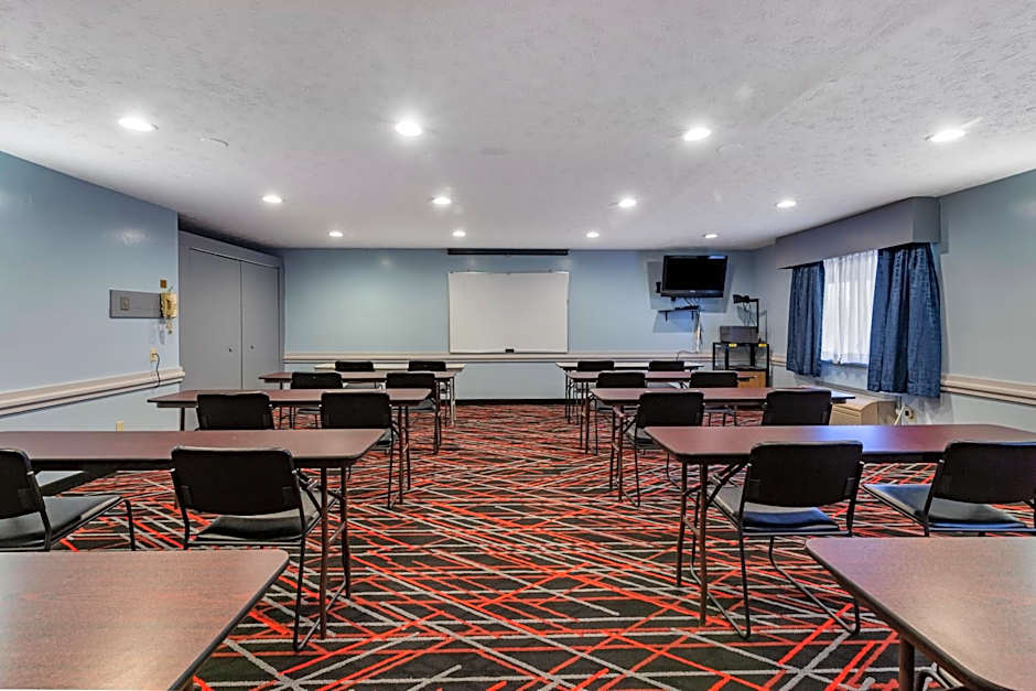 Quality Inn Austintown-Youngstown West