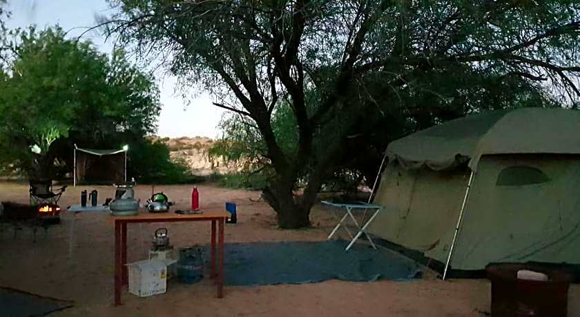 Zoutpanputs Game Lodge