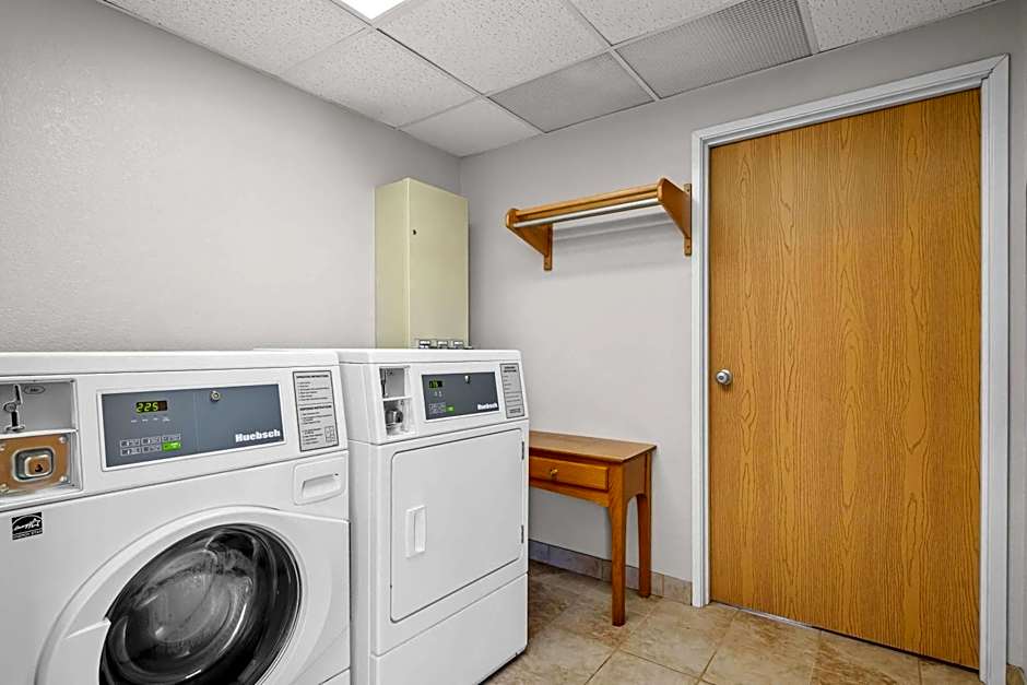 Days Inn by Wyndham Imlay City