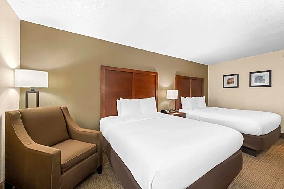 Comfort Inn & Suites Durham near Duke University