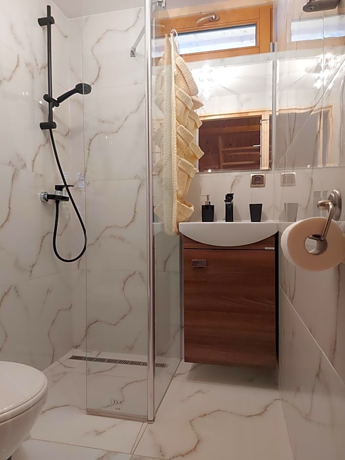 Domki nad jeziorem czorsztyńskim