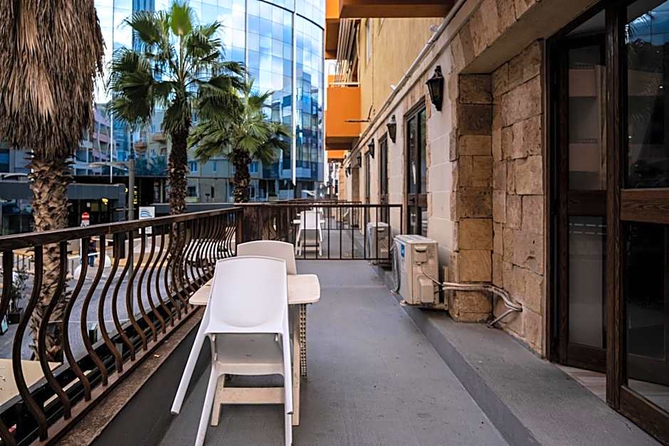 Napoli Suites Studios Aparthotel