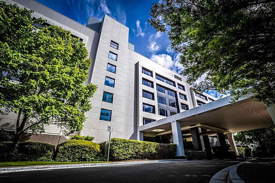 Crowne Plaza Canberra By IHG
