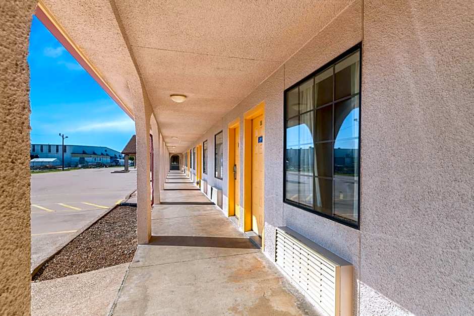 America's Best Value Inn Bonham