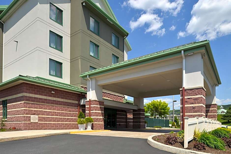 Holiday Inn Express Breezewood By IHG