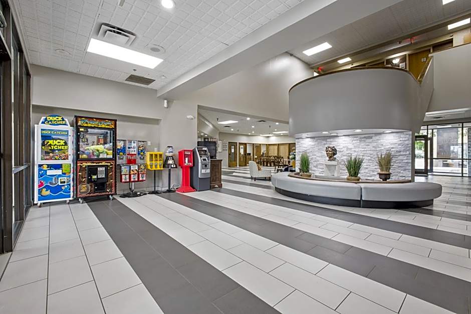 Crossroads Hotel and Huron Event Center
