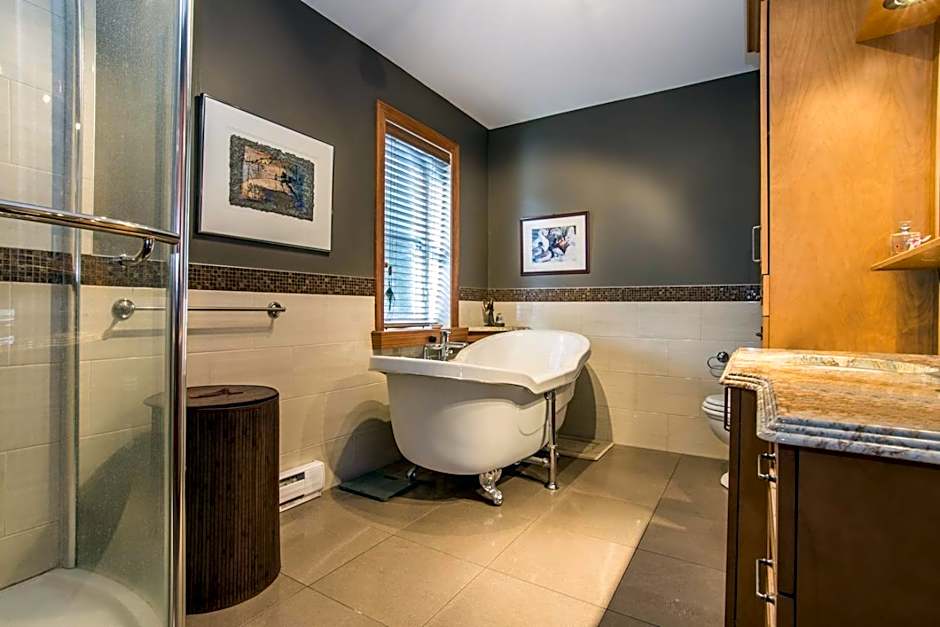 Au Sommet du Lac Magog