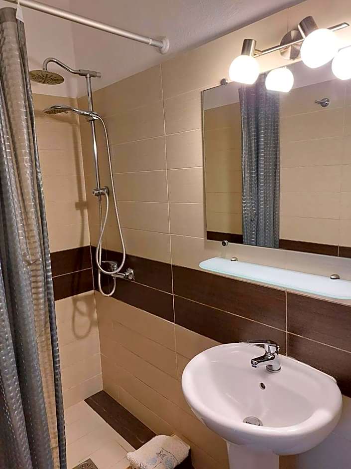 Dolphin Sea View Rooms