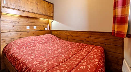 Apartment (6 Adults)