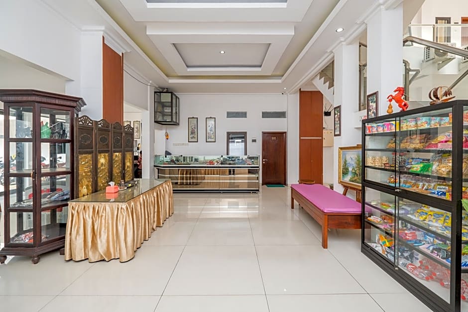 RedDoorz near Jawa Timur Park 3