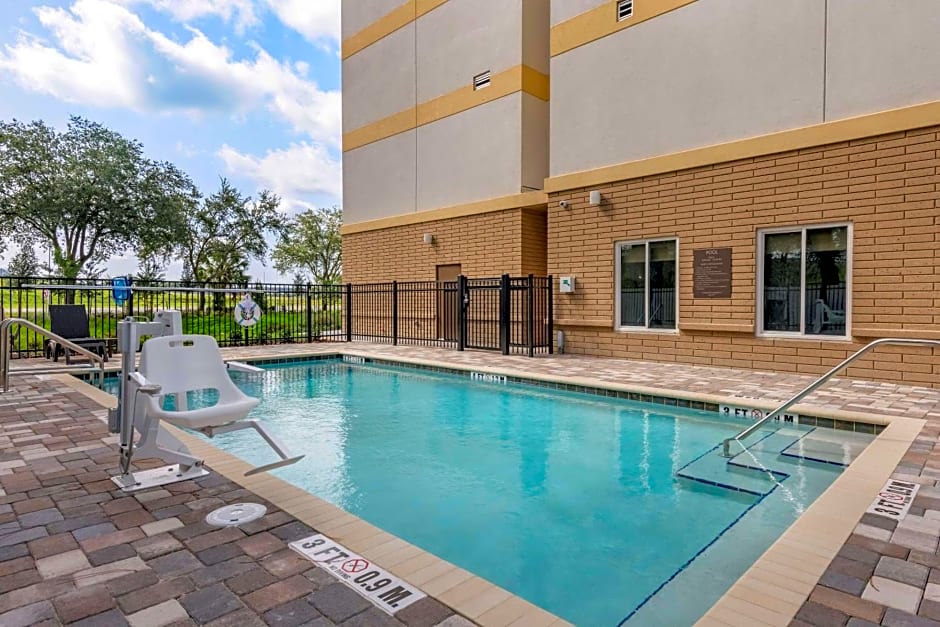 Comfort Suites Daytona Beach-Speedway