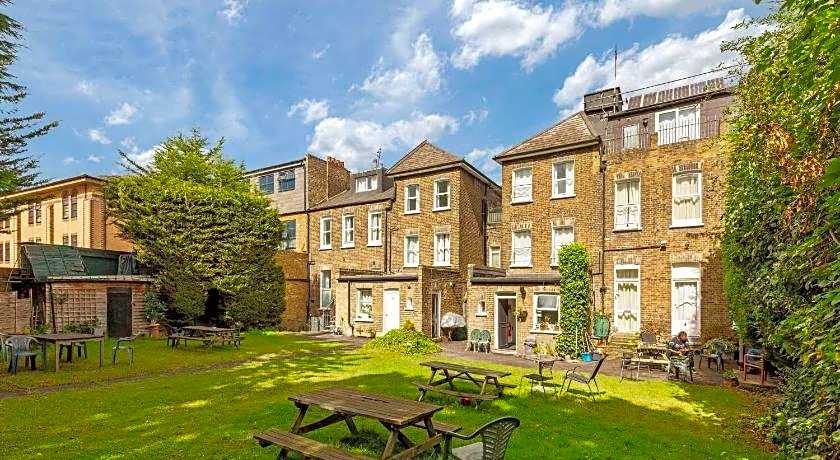Amhurst Hotel