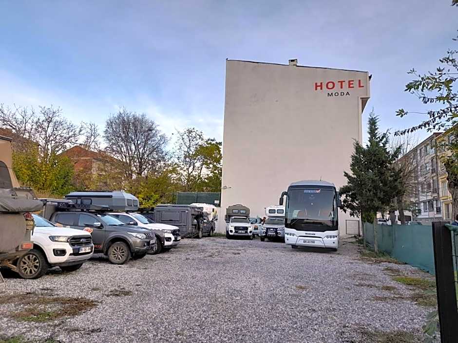 Moda Hotel