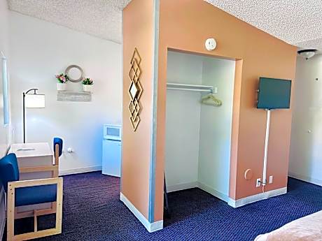 King Room with Garden View