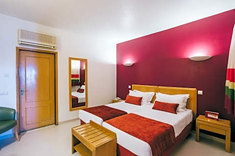 One-Bedroom Junior Standard (2 Adults)