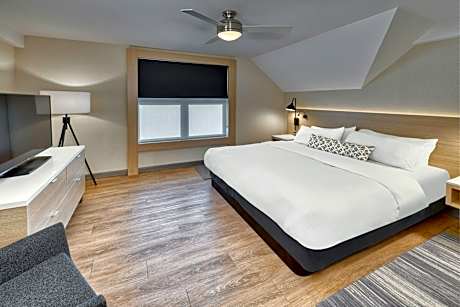 Two-Bedroom Presidential Suite