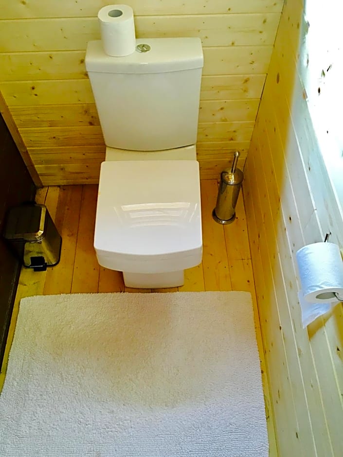 Chalet Superking bed Free Sauna jacuzzi