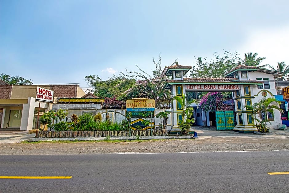 SPOT ON 91694 Hotel Rama Chandra