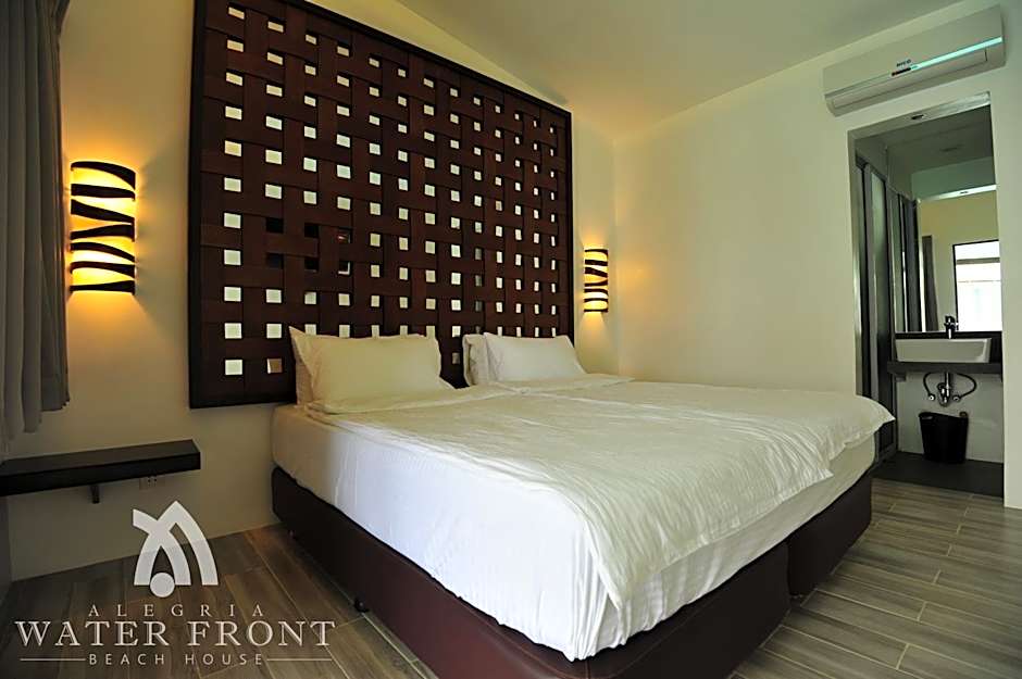 Alegria Water Front Beach House