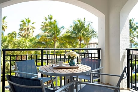 One-Bedroom Oceanside Villa with Balcony and Roll-in Shower - Mobility Accessible