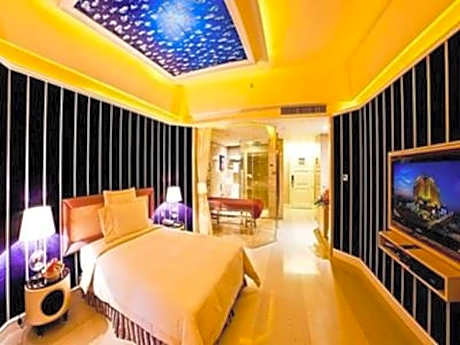 Classic Room without Window