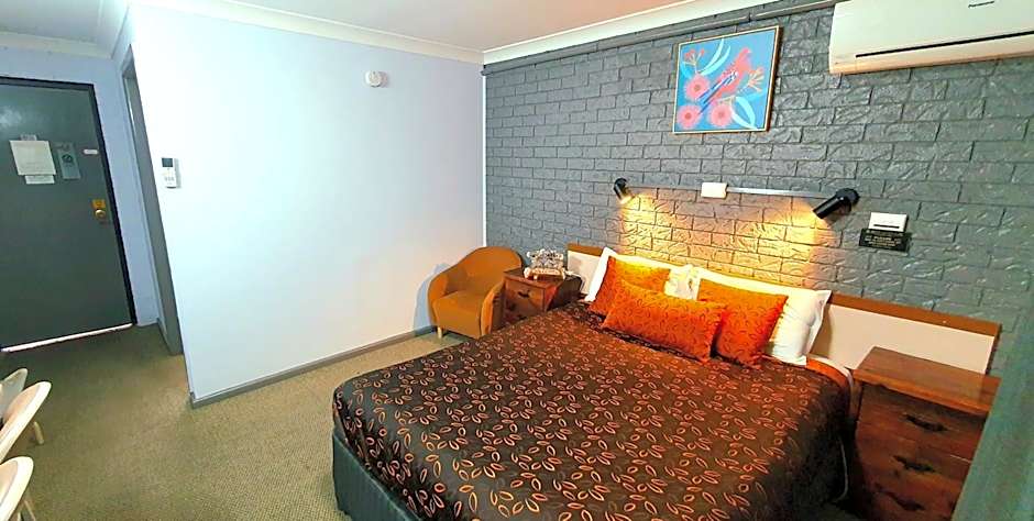Goldrush Motel Young CBD